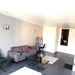 Maison Spacieuse 3 Chambres, Billard, Proche Zénith, * Perignat-les-Sarlieve