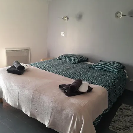 Maison Spacieuse 3 Chambres, Billard, Proche Zenith, Vakantiehuis Perignat-les-Sarlieve
