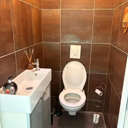 Maison Spacieuse 3 Chambres, Billard, Proche Zenith, Perignat-les-Sarlieve